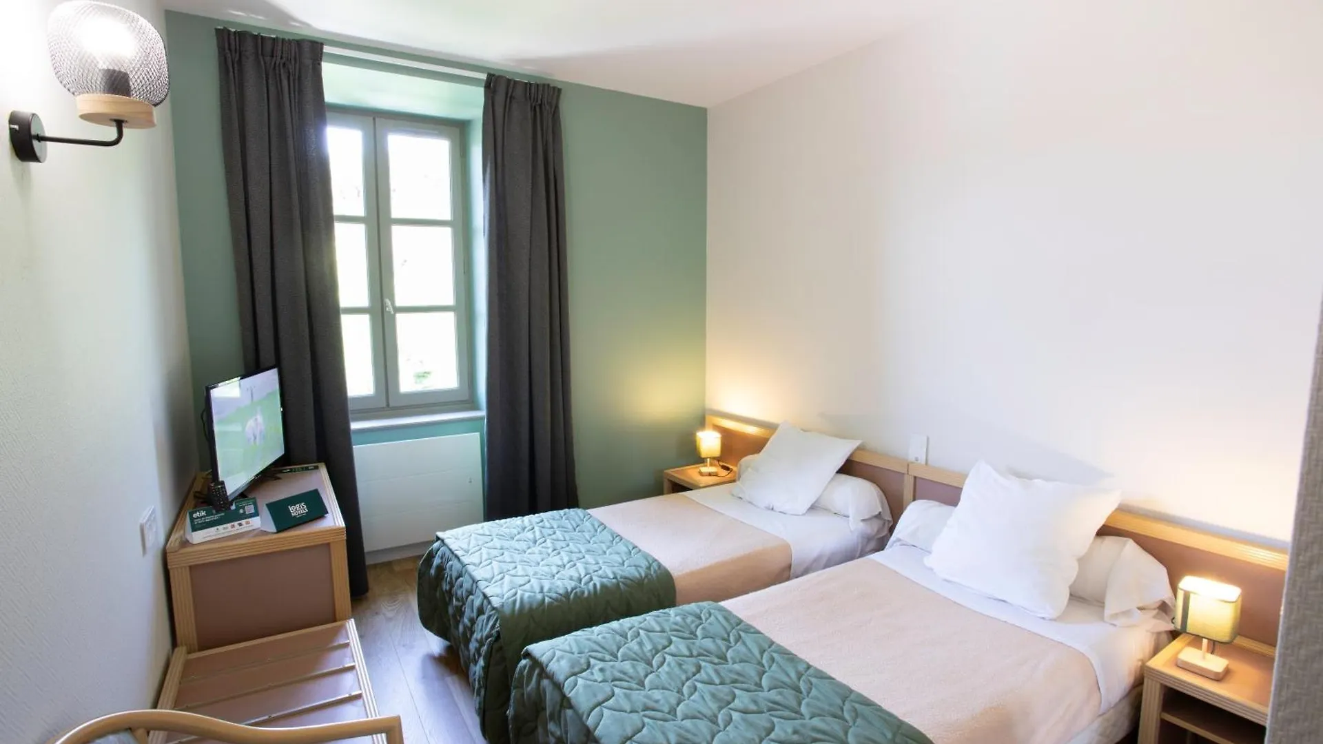 Logis Hotels - Hostellerie Des Lauriers - Hotel Et Restaurant Alban 2*,